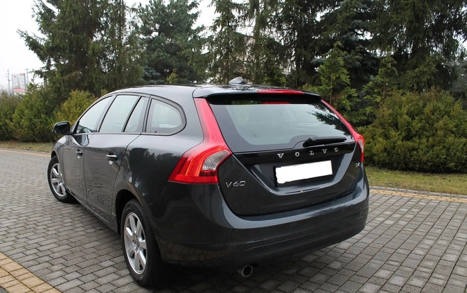 Volvo V60 cena 40999 przebieg: 220000, rok produkcji 2013 z Krajenka małe 631